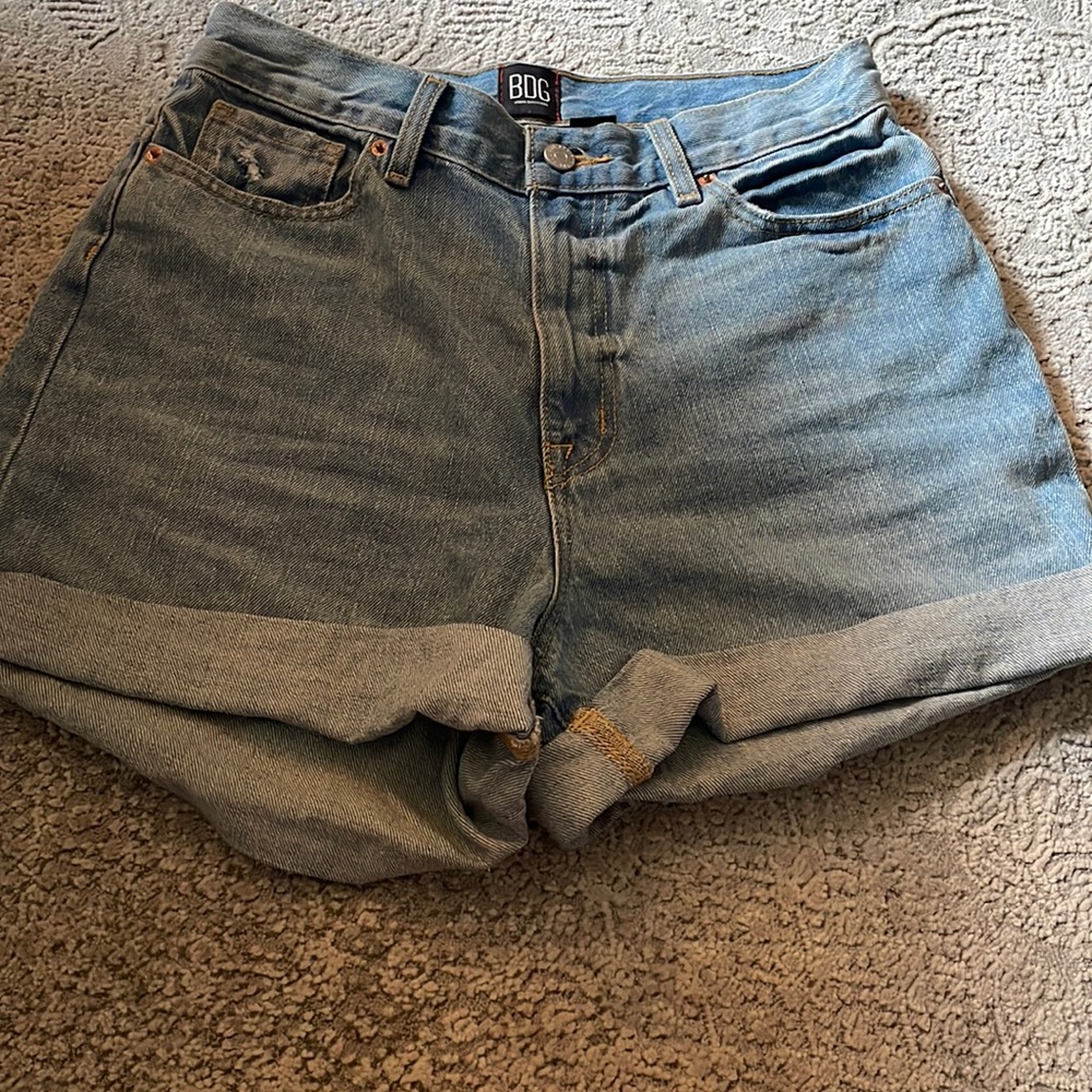 BDG mom High rise shorts